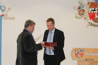 Wolfgang Roth wurde fr 40 Jahre Mitgliedschaft geehrt.