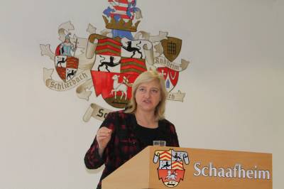 Staatminister Eva Khne-Hrmann.